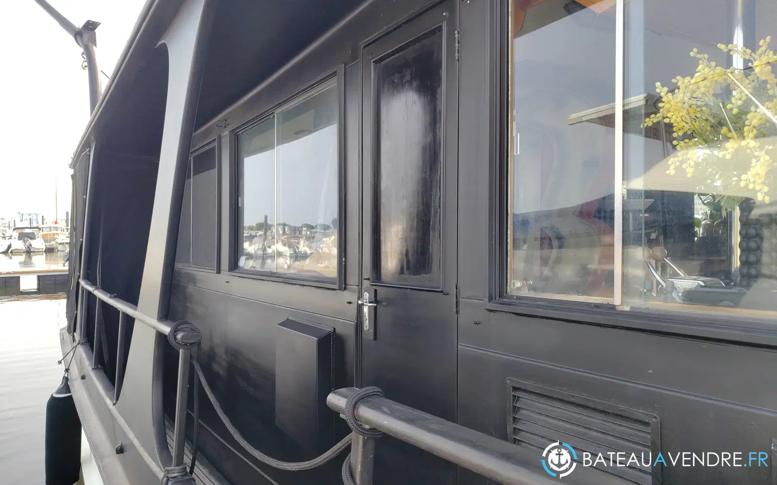 slider 11 Grand Banks 42 Europa