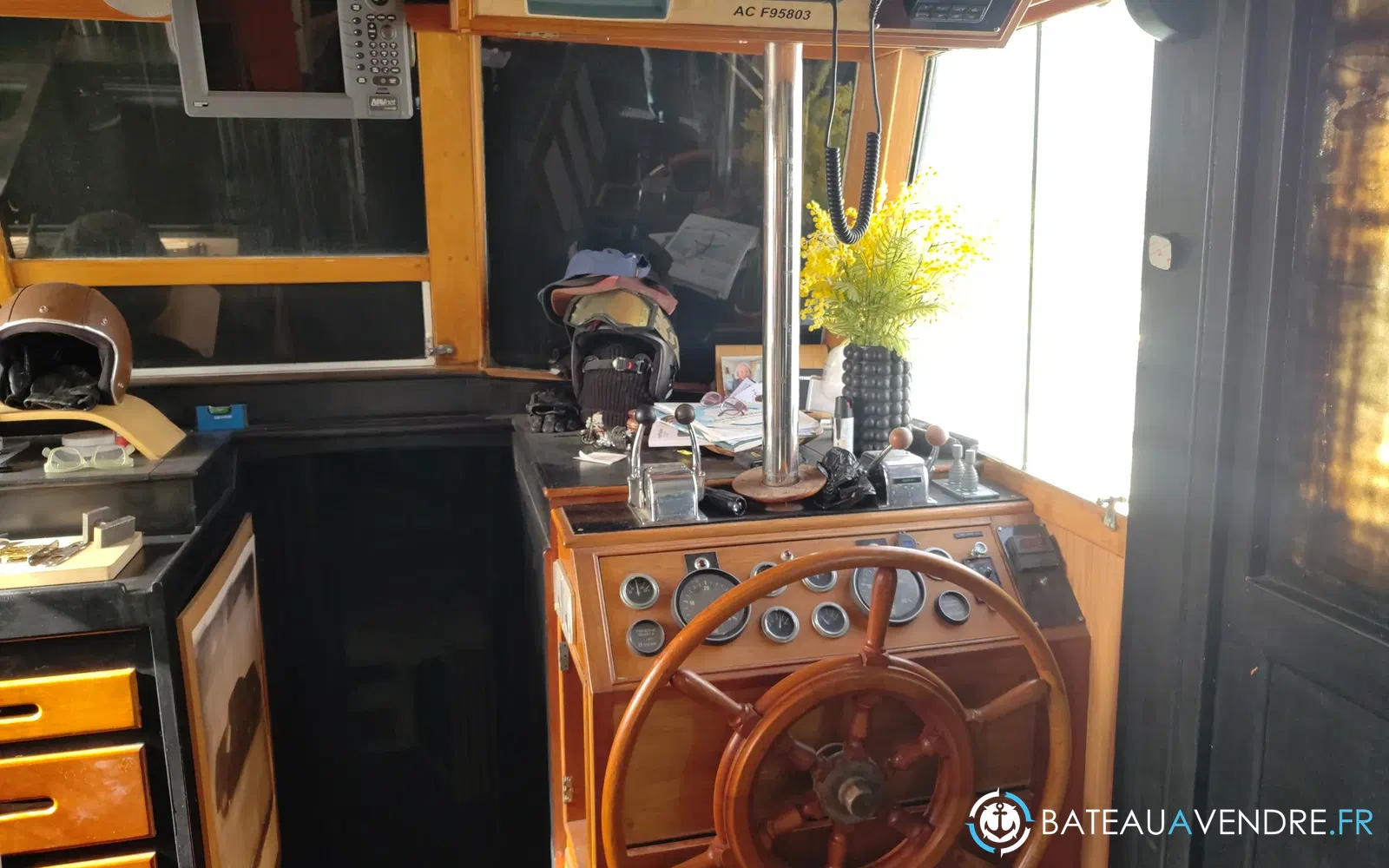 slider 17 Grand Banks 42 Europa
