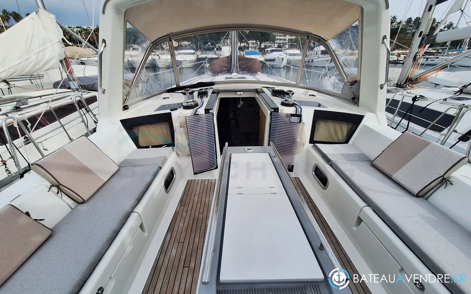 slider 3 Beneteau Oceanis 45