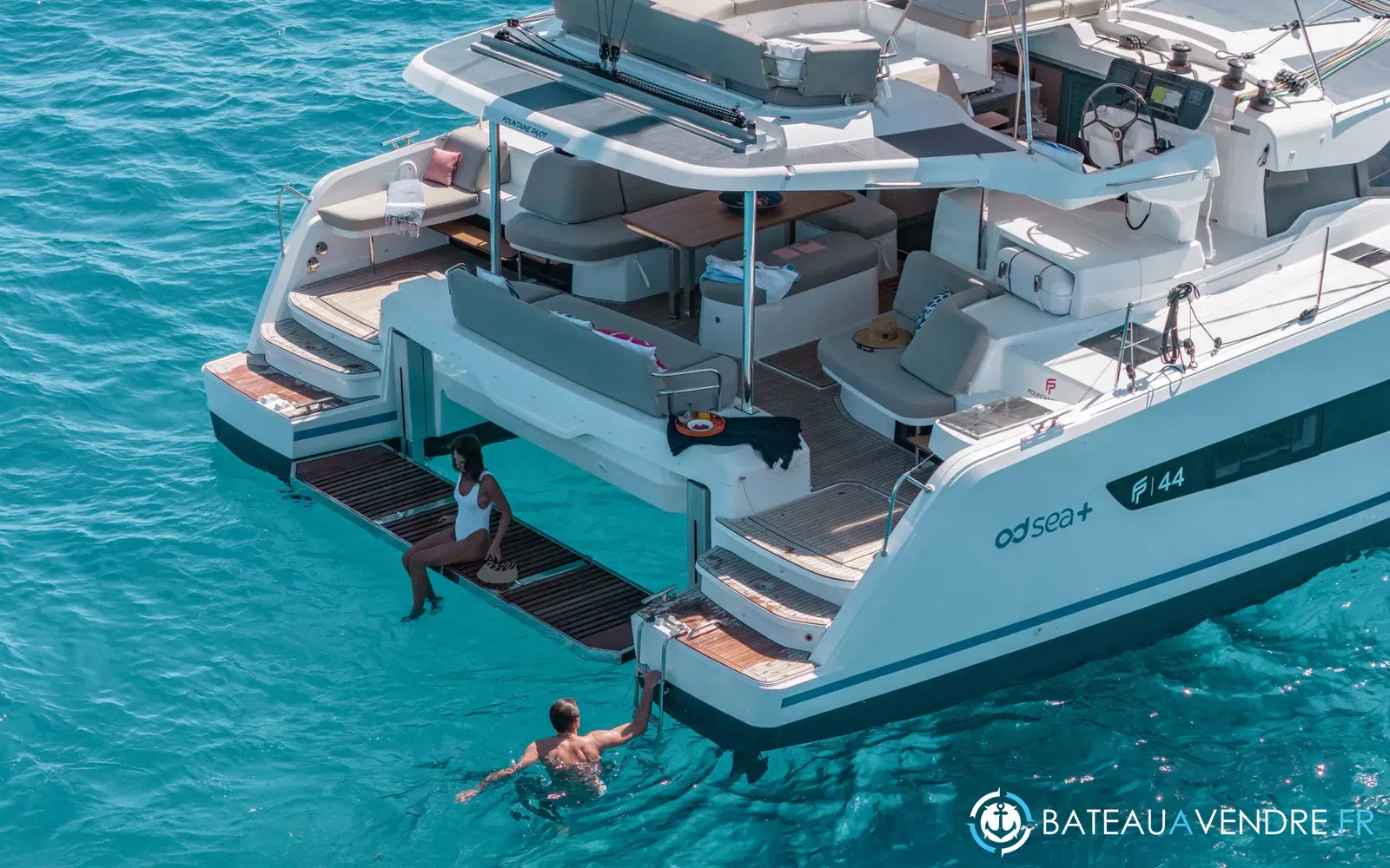 slider 2 Fountaine Pajot FP 44