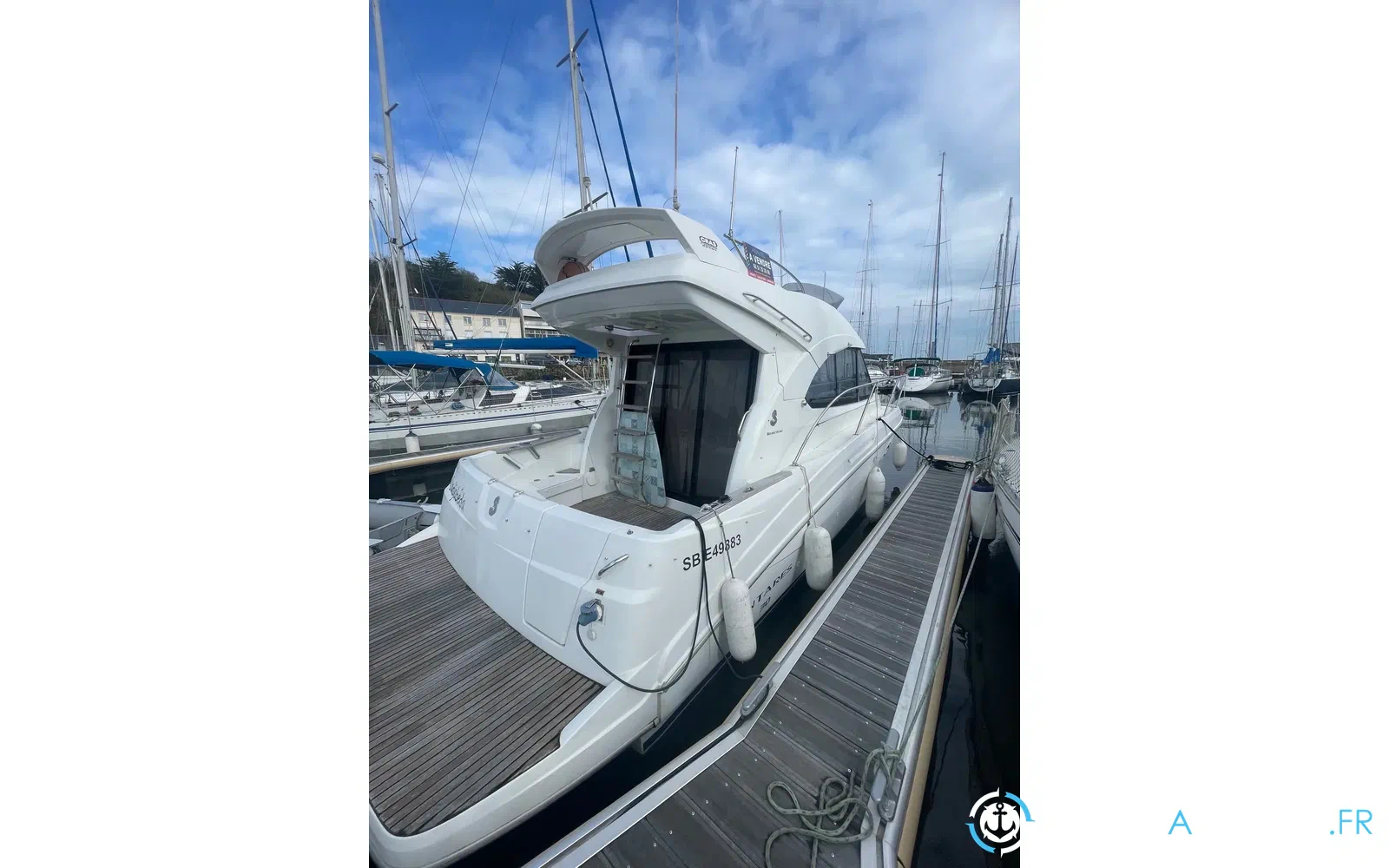 slider 1 Beneteau Antares 30 Fly