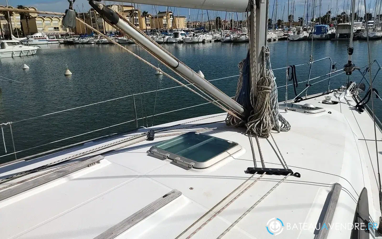 slider 12 Jeanneau Sun Odyssey 37