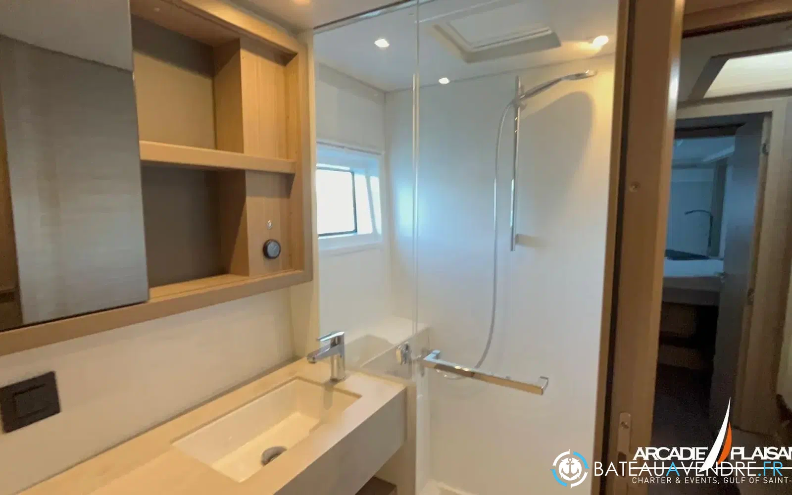 slider 13 Lagoon 46