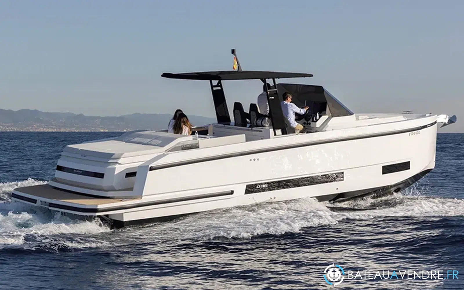 slider 2 De Antonio Yachts D36 Open