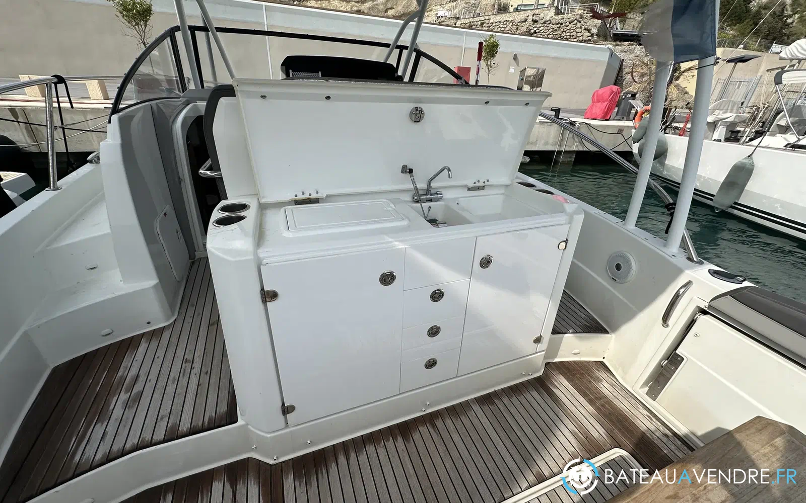 slider 23 Jeanneau Cap Camarat 10.5 WA