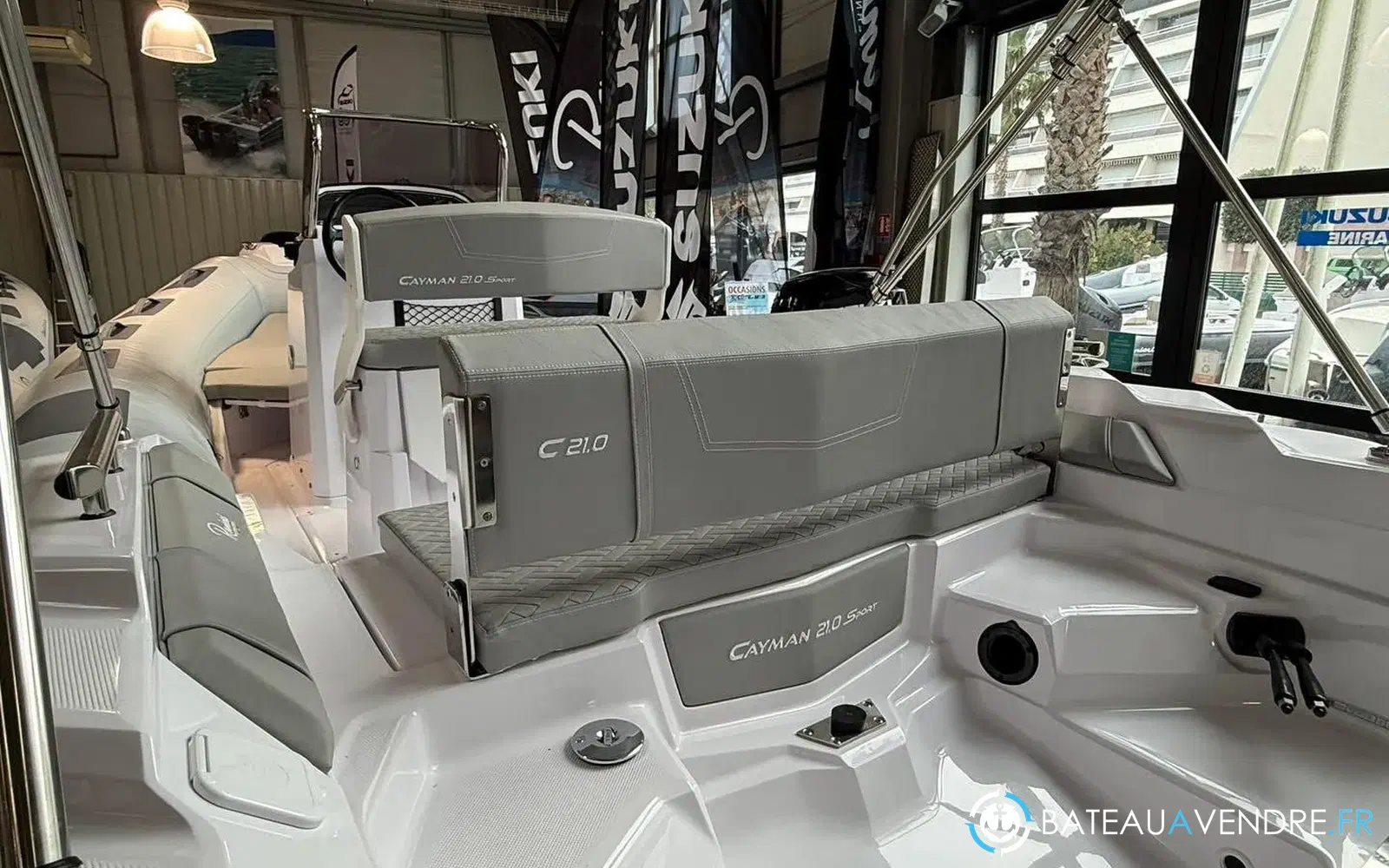 slider 10 Ranieri Cayman 21 S