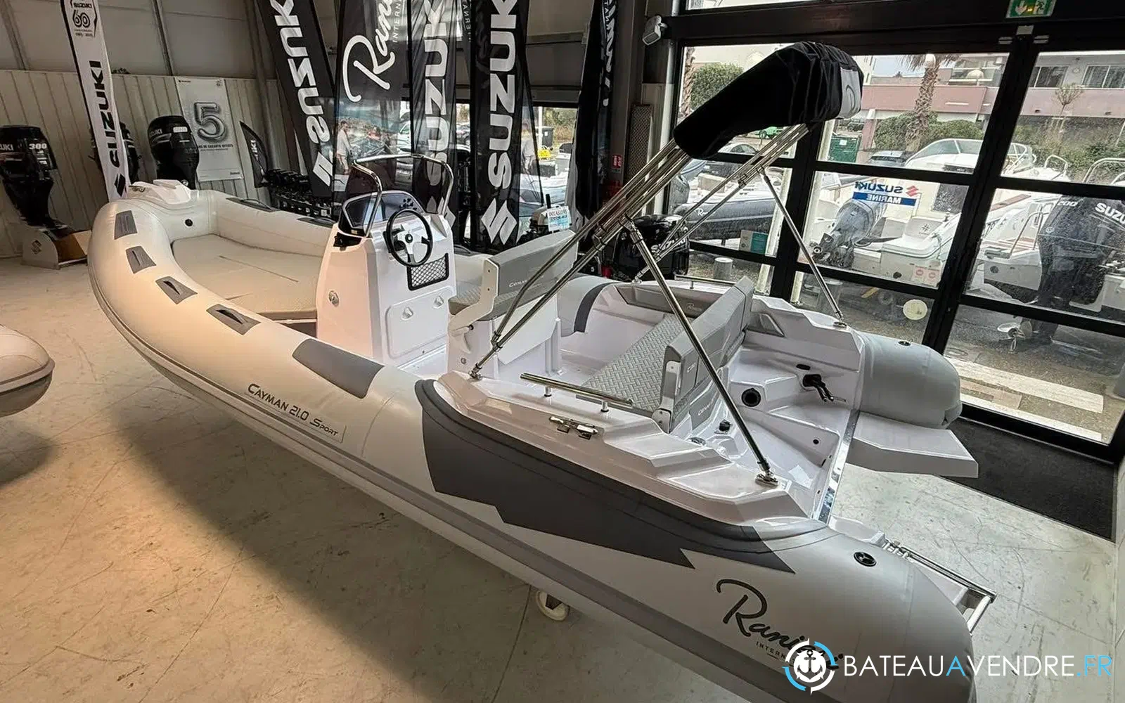 slider 6 Ranieri Cayman 21 S