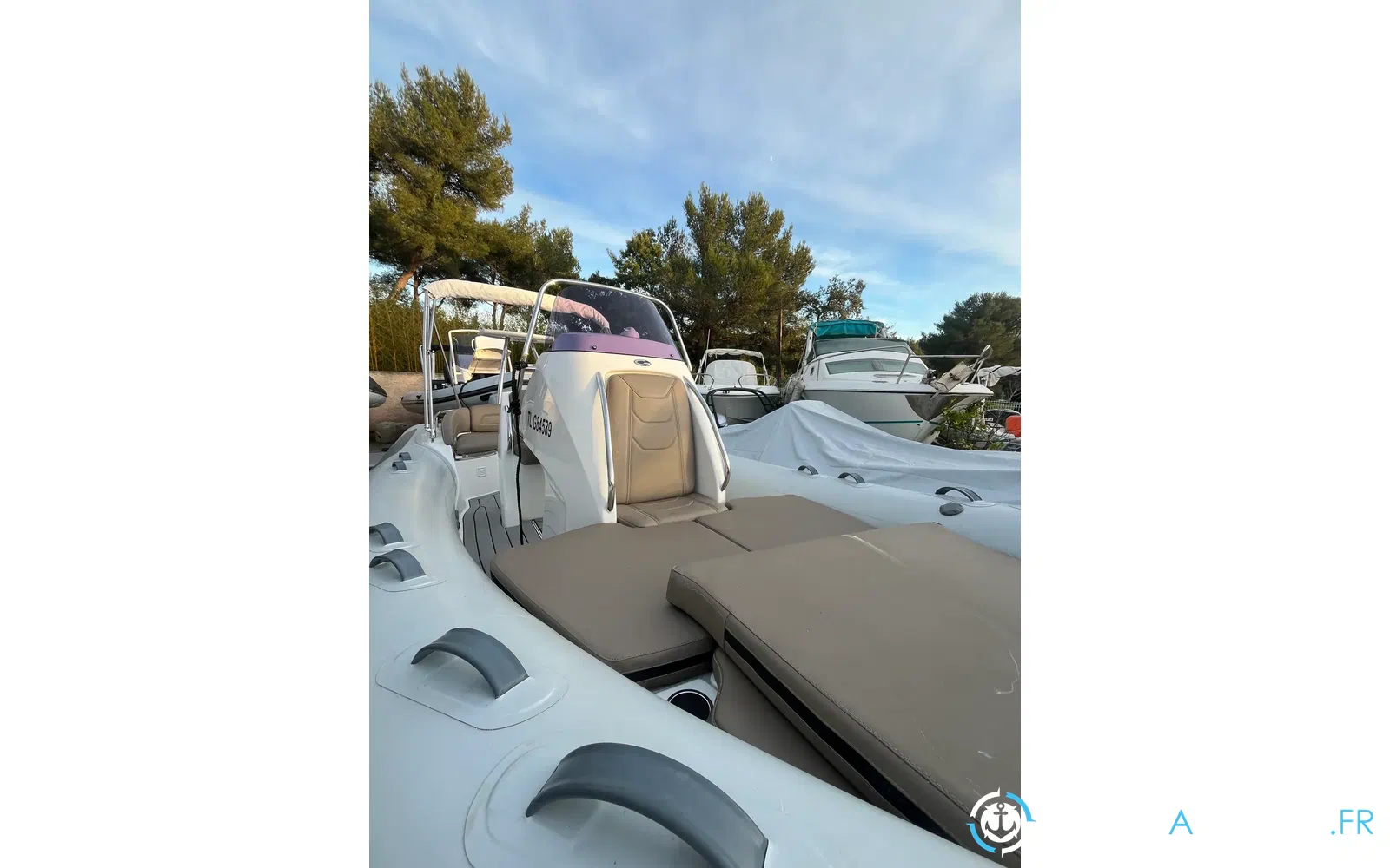 slider 9 Grand Golden Line G650