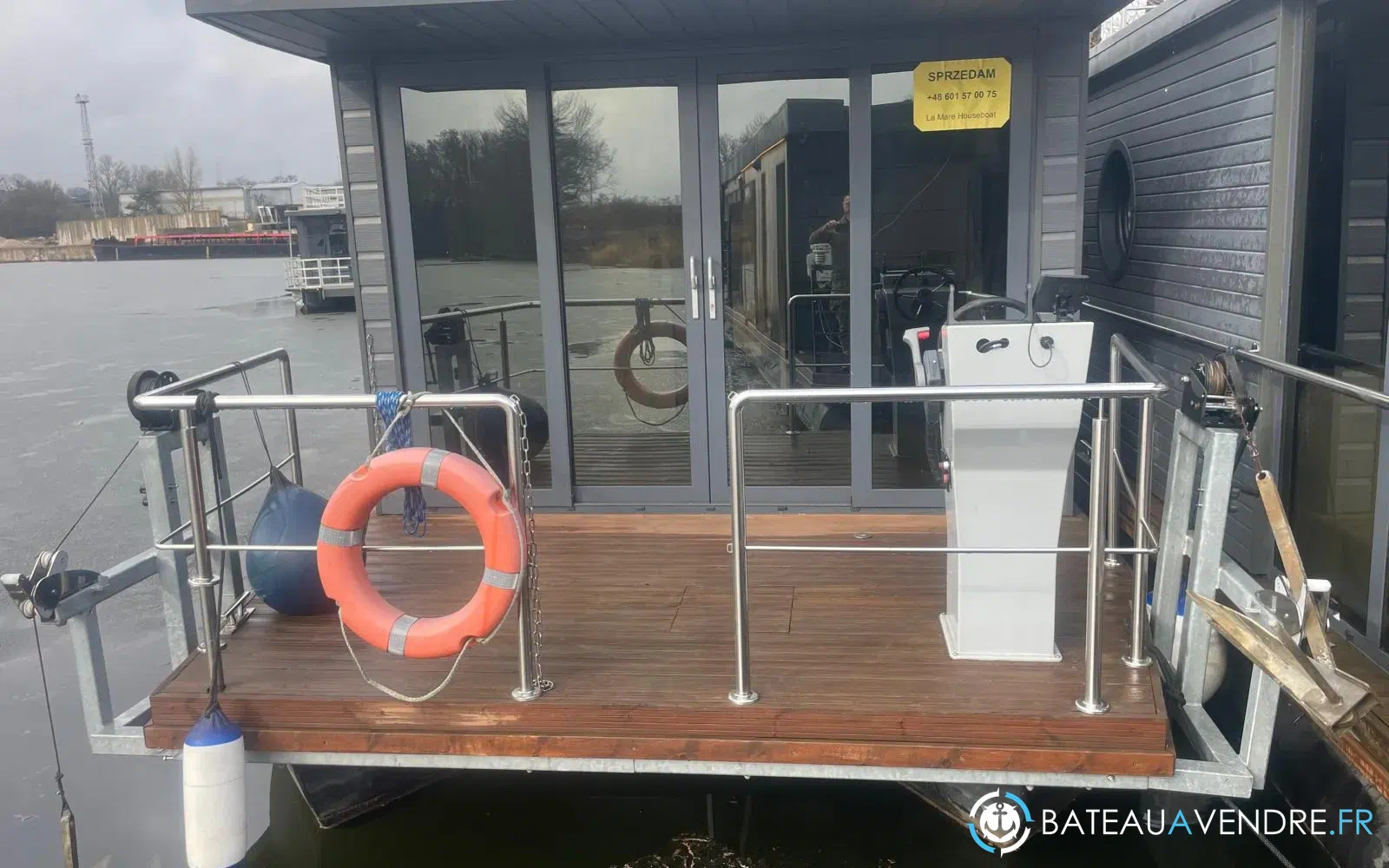 slider 10 La Mare Apartboat M