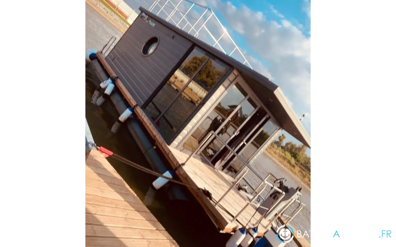 slider 11 La Mare Apartboat M