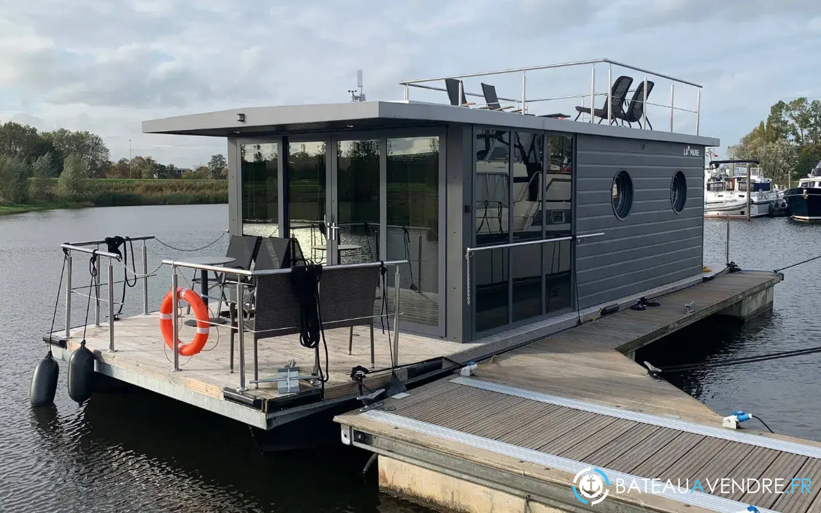 slider 15 La Mare Apartboat M