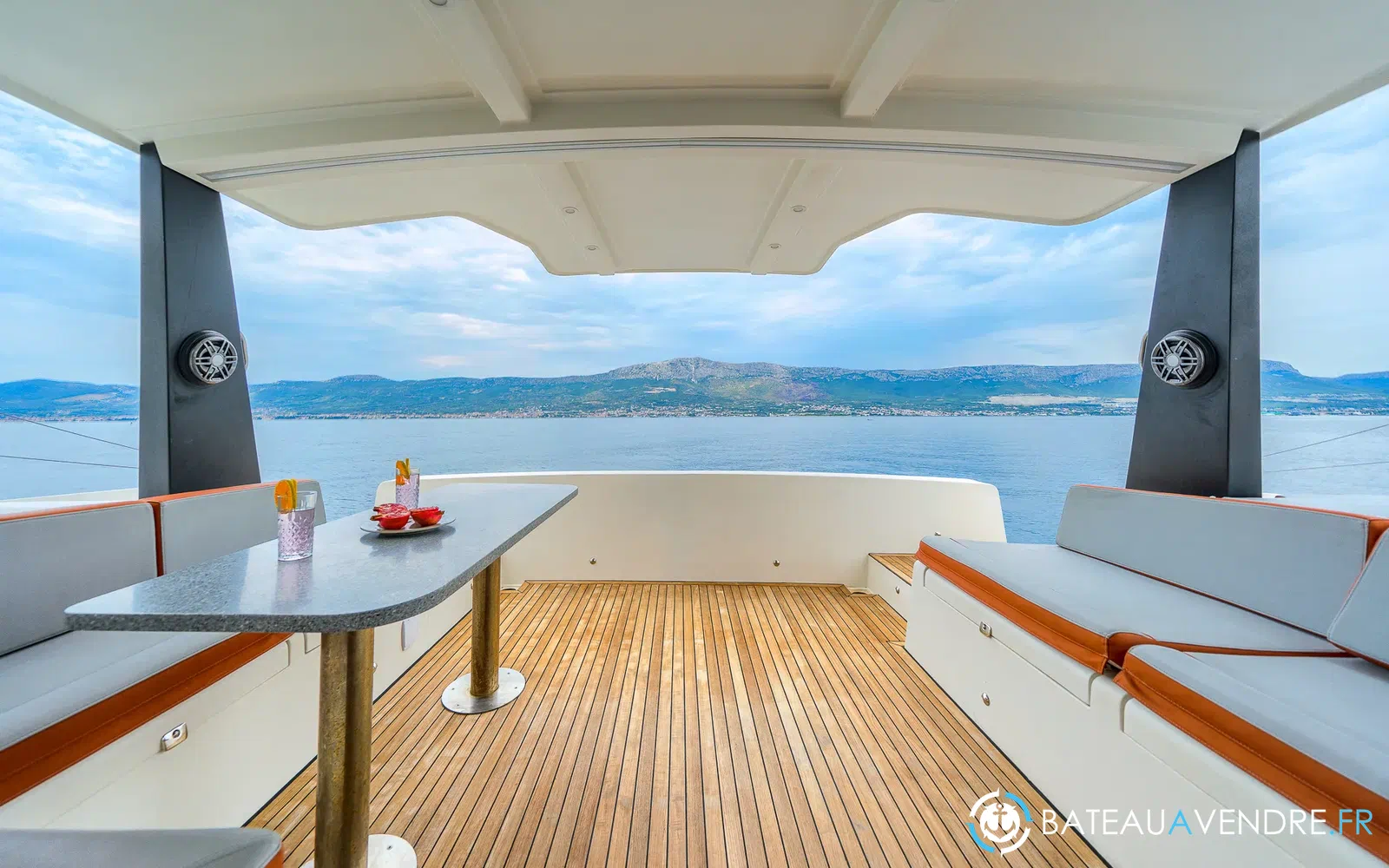slider 20 Catamaran Luna 47 power