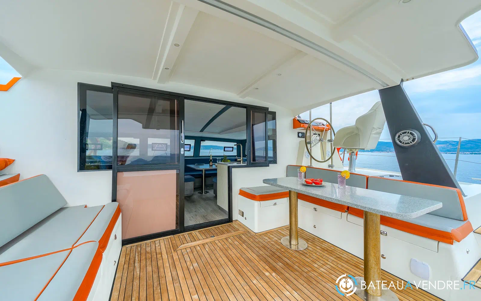 slider 21 Catamaran Luna 47 power