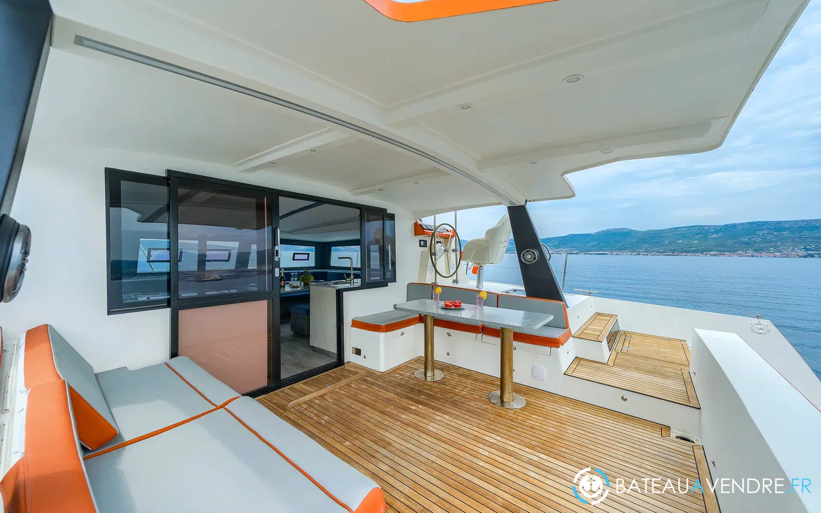 slider 22 Catamaran Luna 47 power