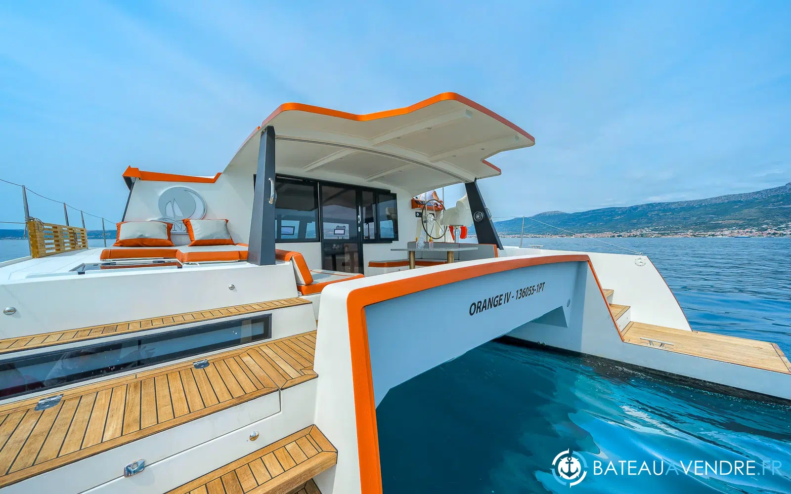 slider 1 Catamaran Luna 47 power