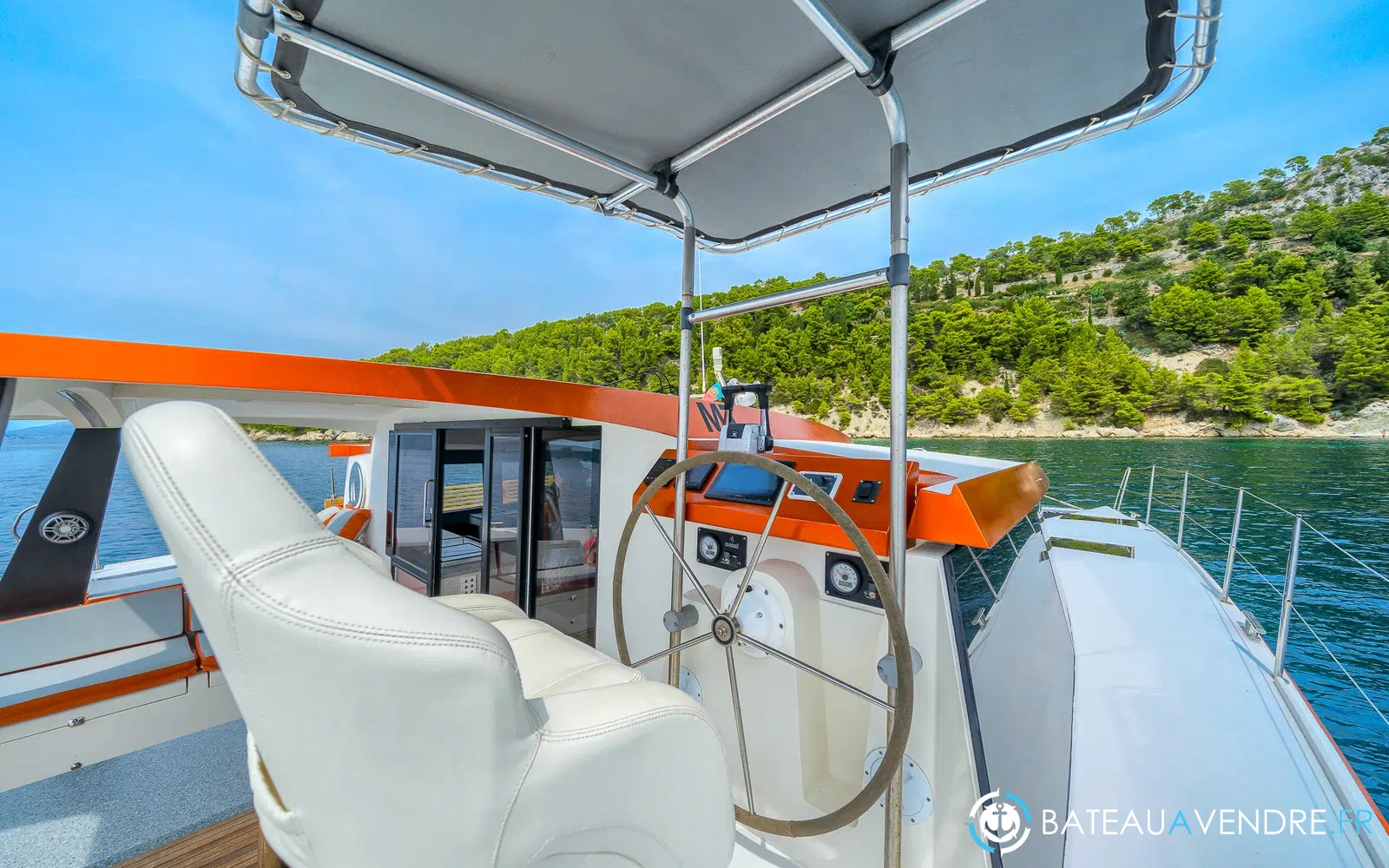 slider 9 Catamaran Luna 47 power