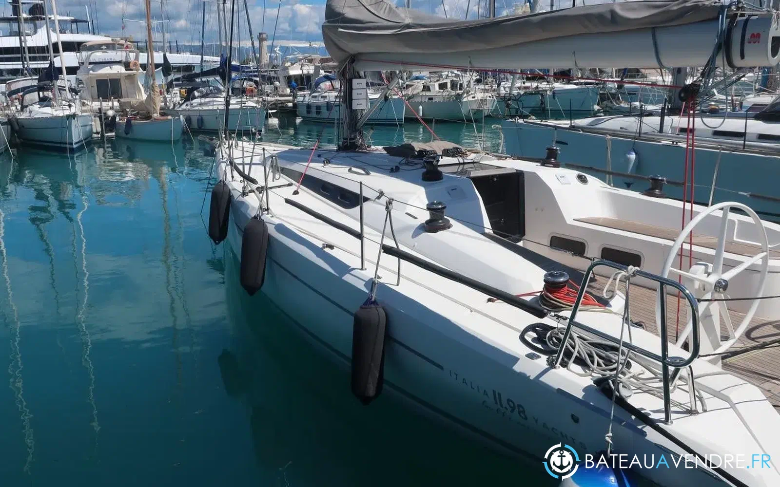 slider 9 Italia Yachts 11.98