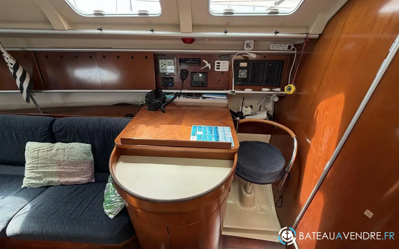slider 22 Beneteau First 38 s5