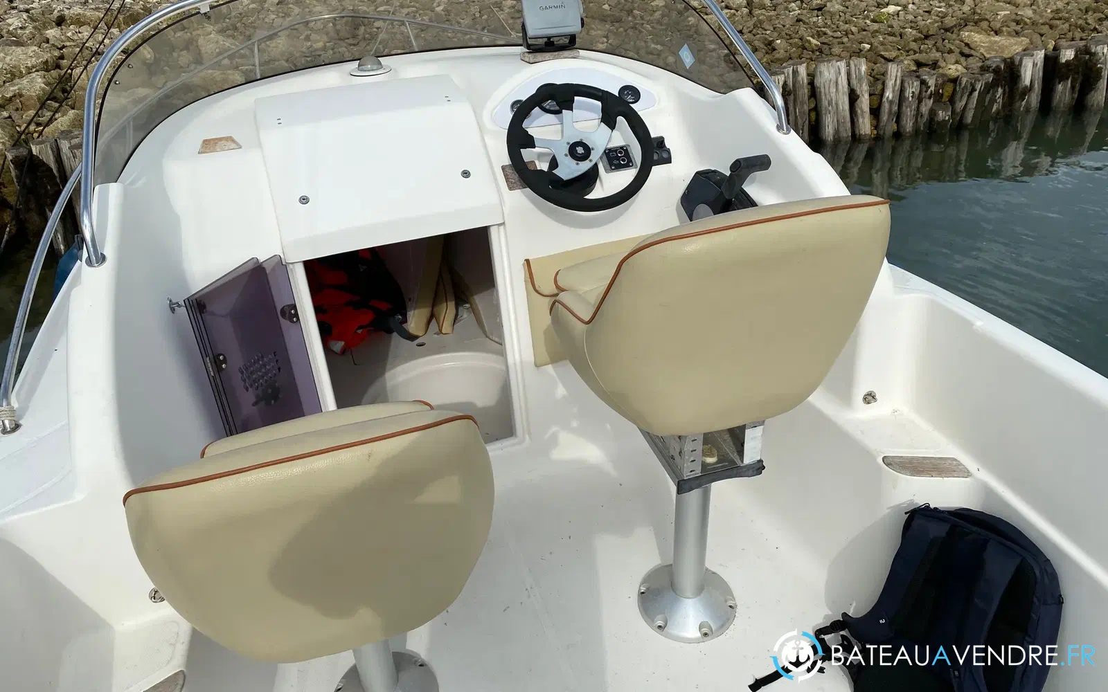 slider 1 B2 Marine Cap Ferret 552 Cabin Cruiser