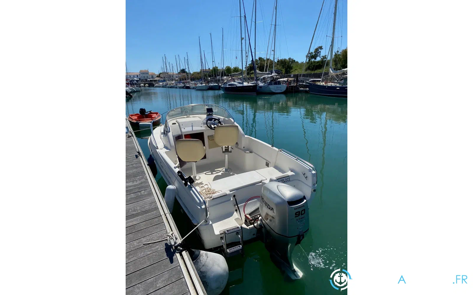 slider 4 B2 Marine Cap Ferret 552 Cabin Cruiser