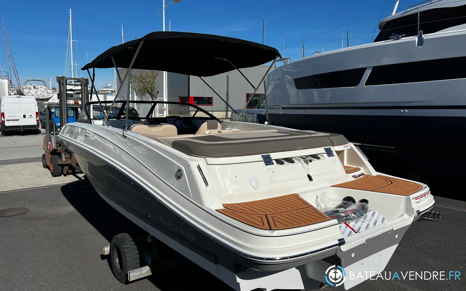 slider 12 Bayliner VR6 BOWRIDER OB