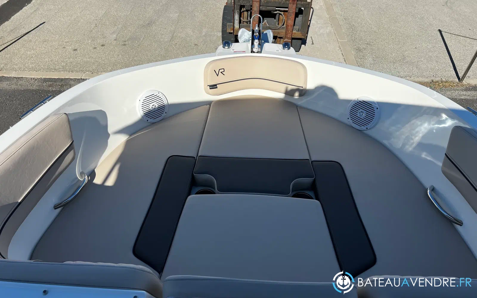 slider 6 Bayliner VR6 BOWRIDER OB