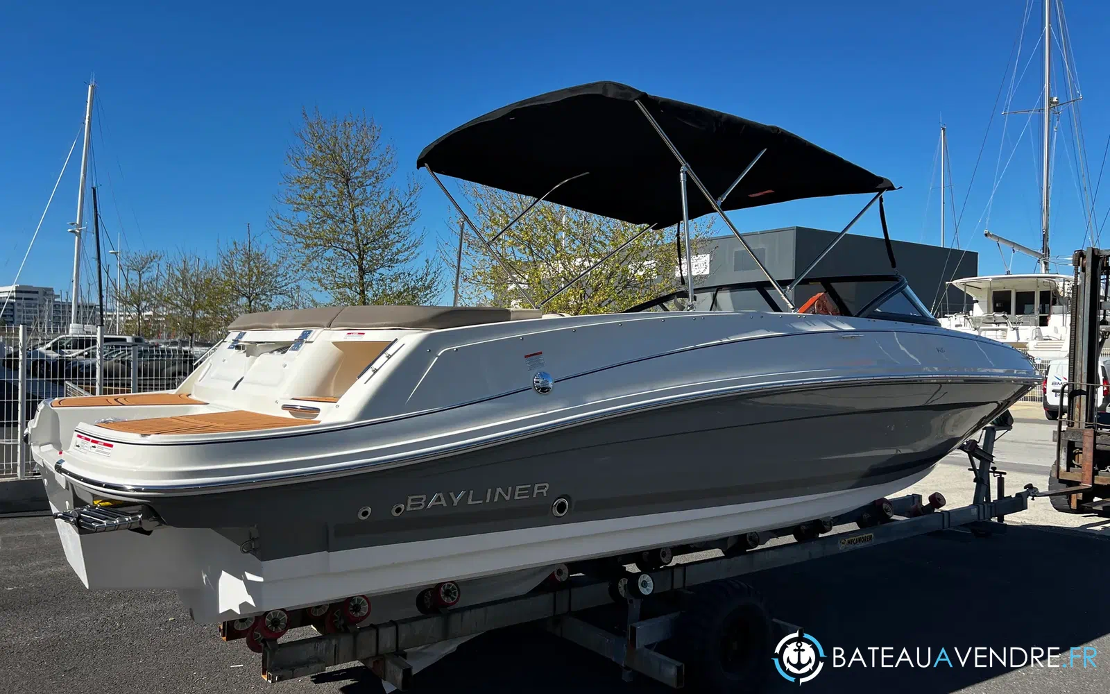 slider 1 Bayliner VR6 BOWRIDER OB