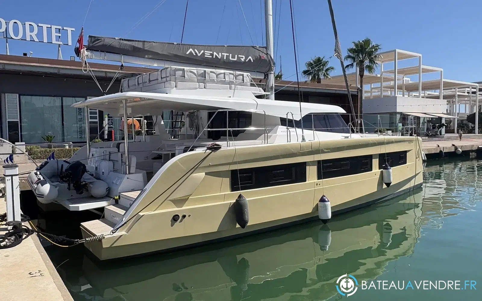 slider 0 Aventura Yacht Indigo Yacht 45