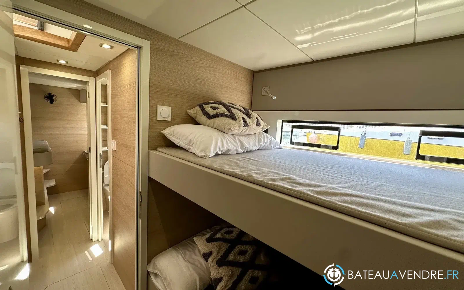 slider 22 Aventura Yacht Indigo Yacht 45