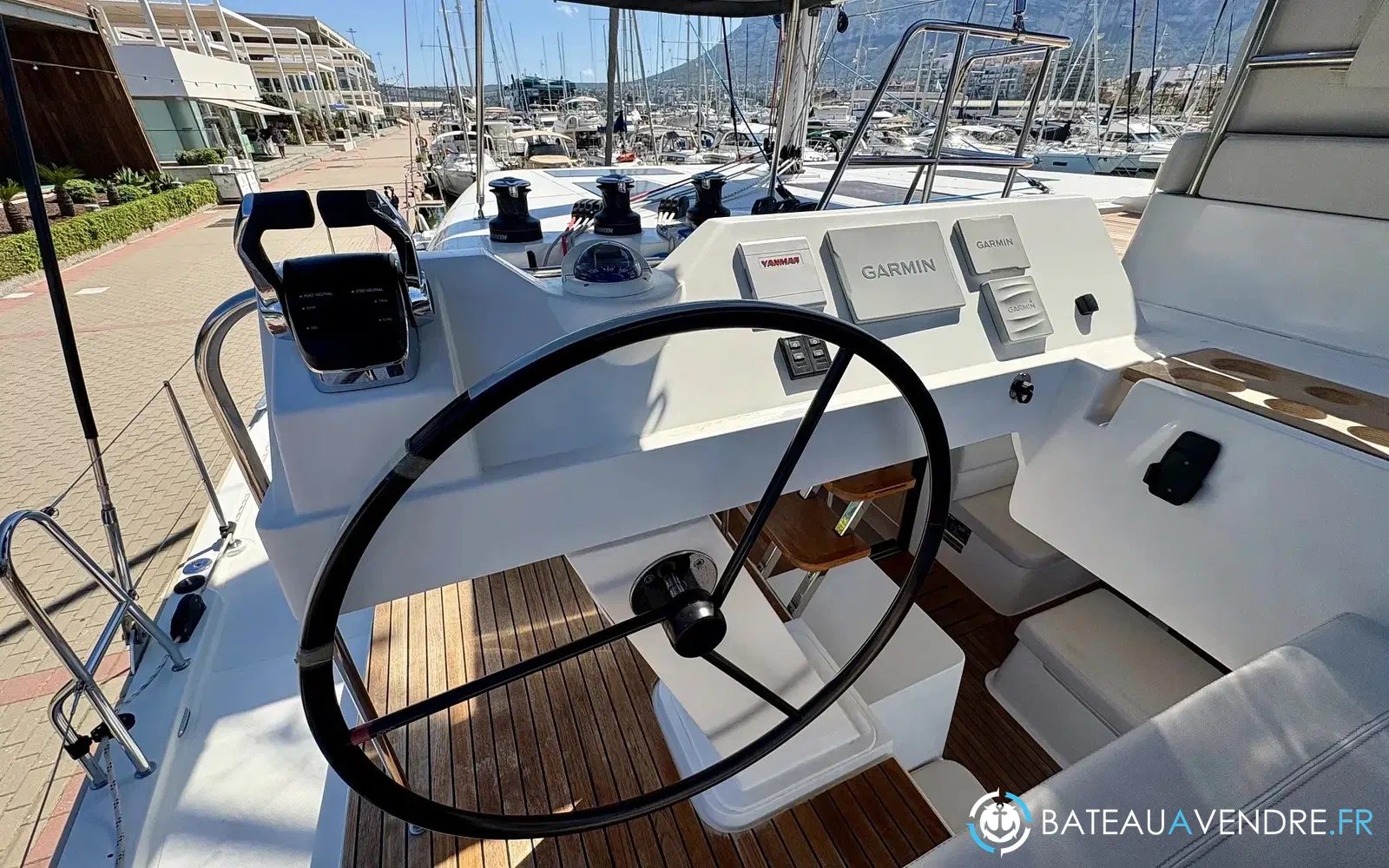 slider 5 Aventura Yacht Indigo Yacht 45