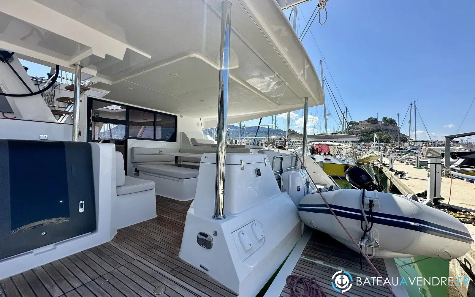 slider 6 Aventura Yacht Indigo Yacht 45