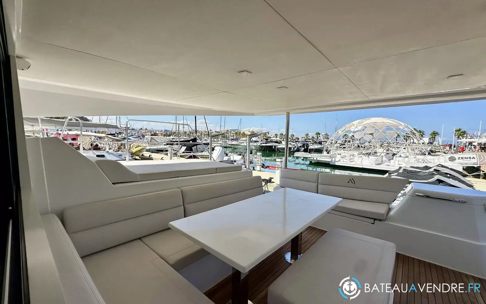 slider 8 Aventura Yacht Indigo Yacht 45