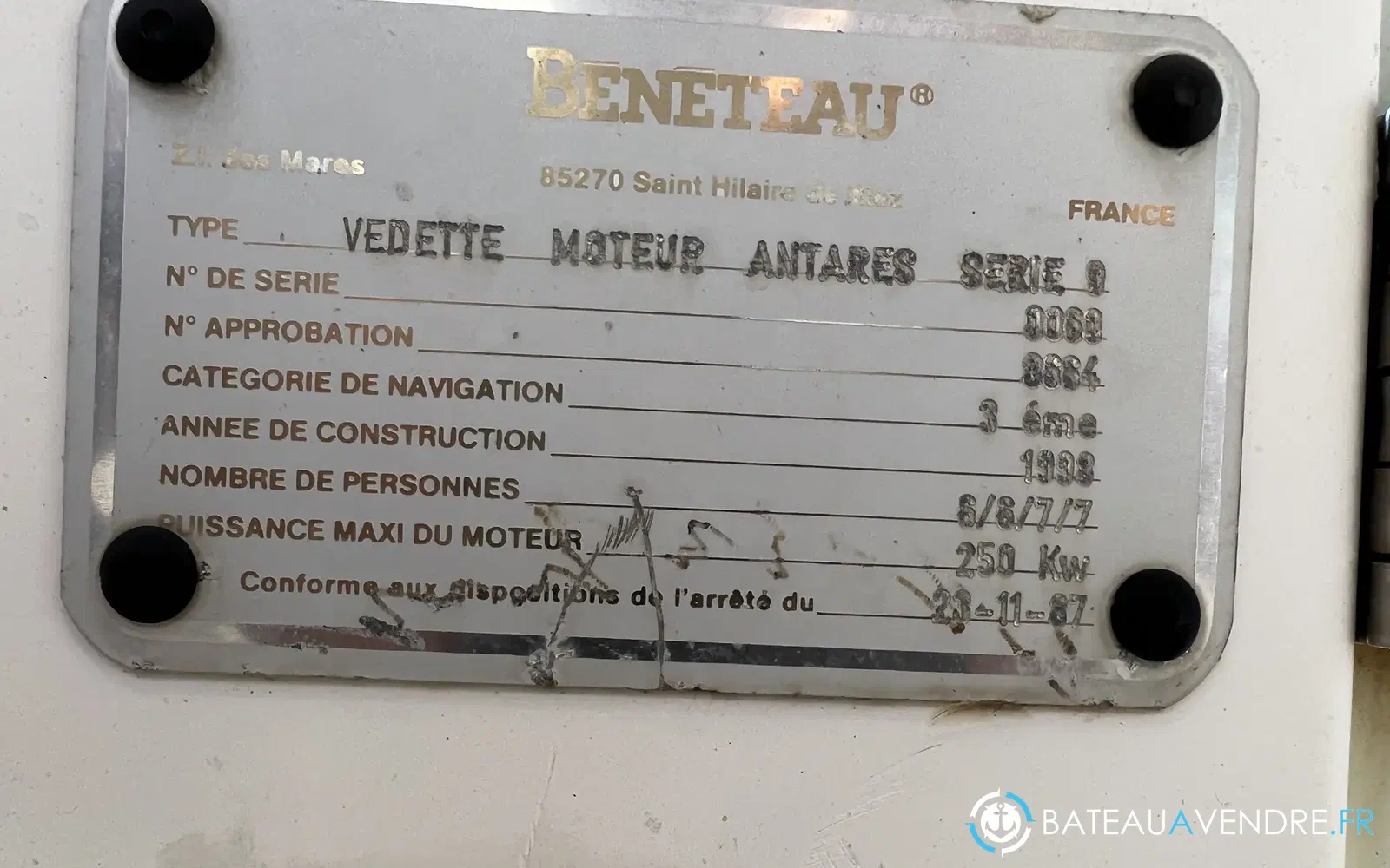 slider 11 Beneteau Antares Serie 9
