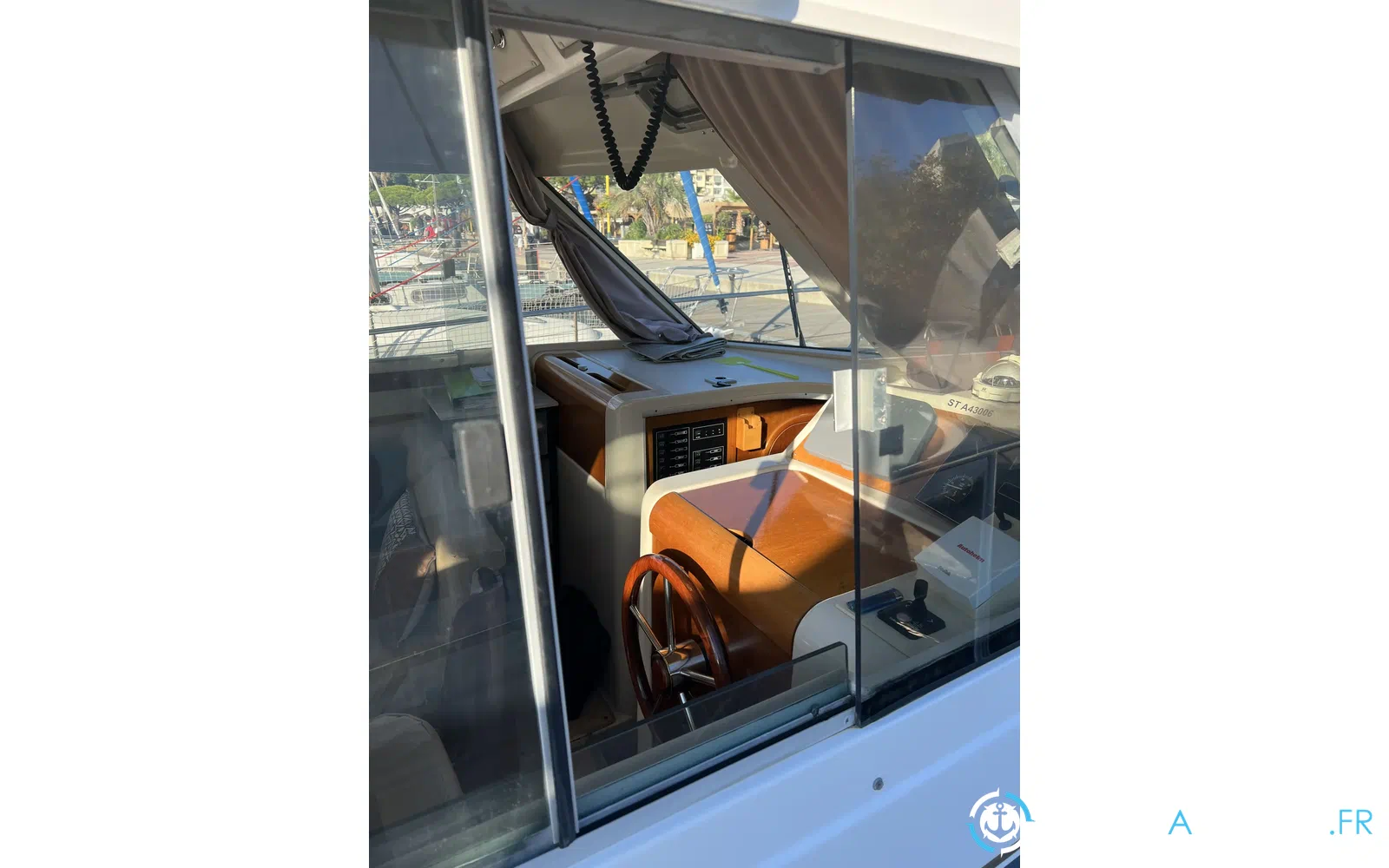 slider 16 Beneteau Antares Serie 9