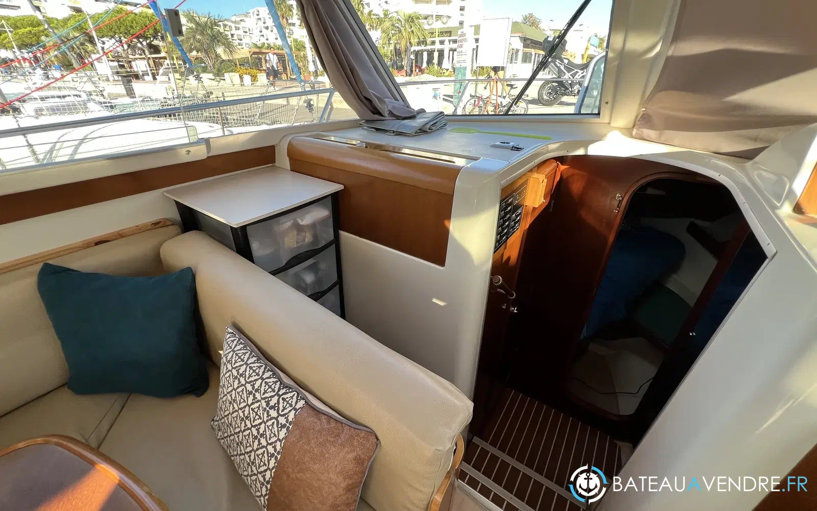 slider 30 Beneteau Antares Serie 9