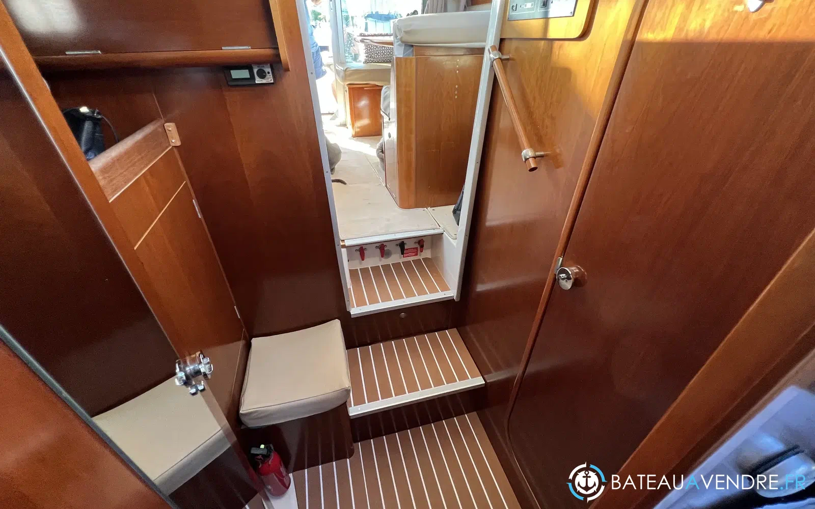 slider 32 Beneteau Antares Serie 9