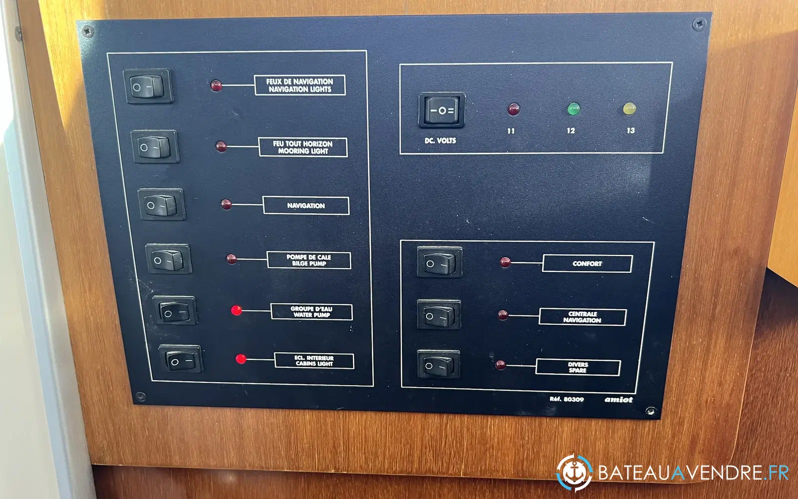 slider 38 Beneteau Antares Serie 9