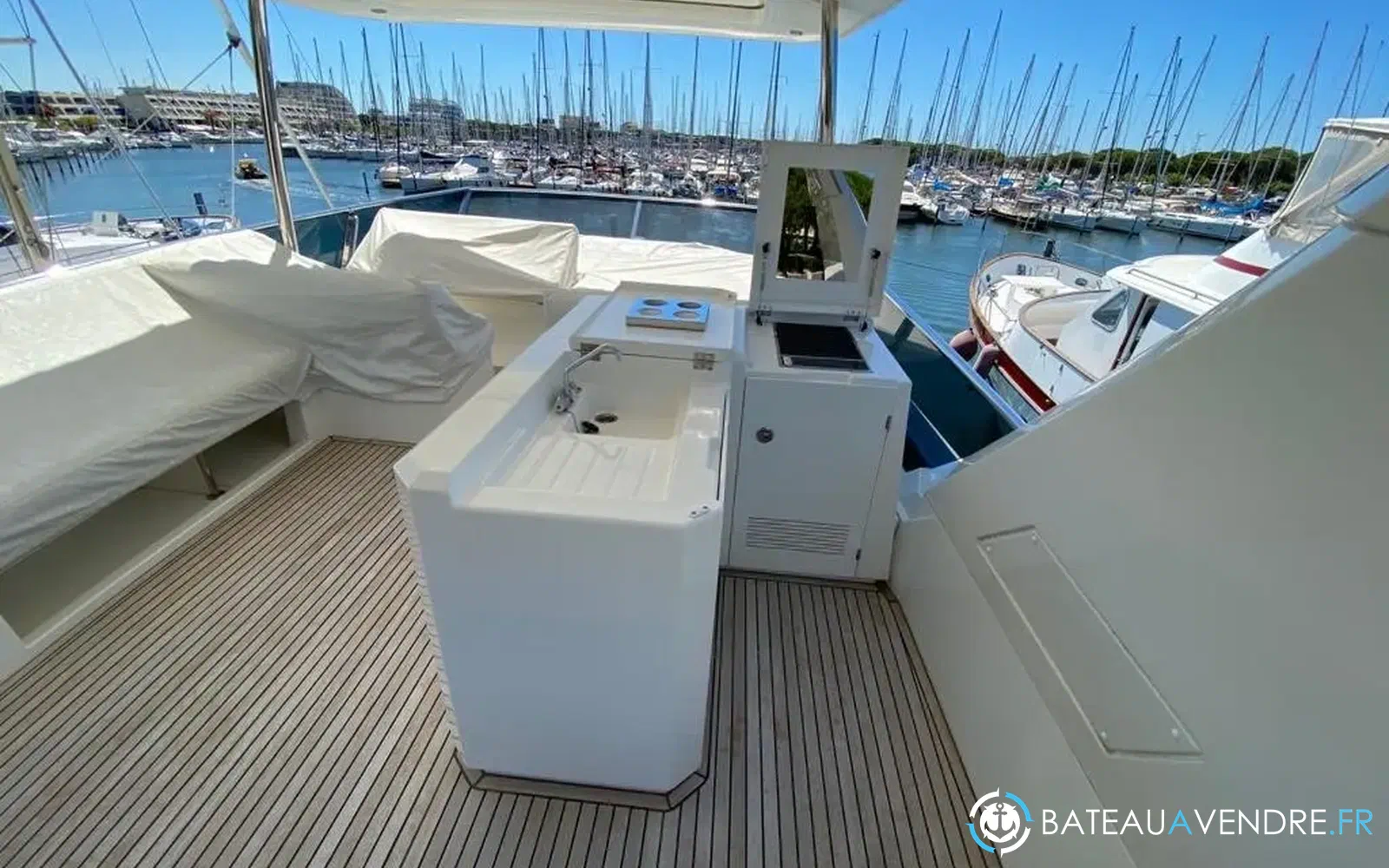 slider 20 Prestige Yachts 680 Fly
