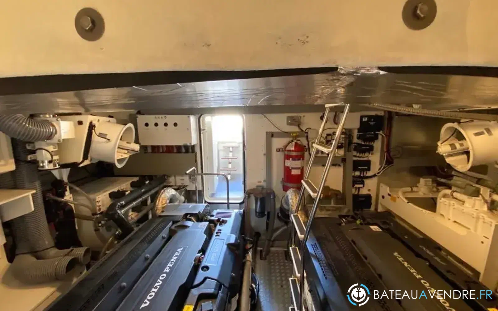 slider 28 Prestige Yachts 680 Fly