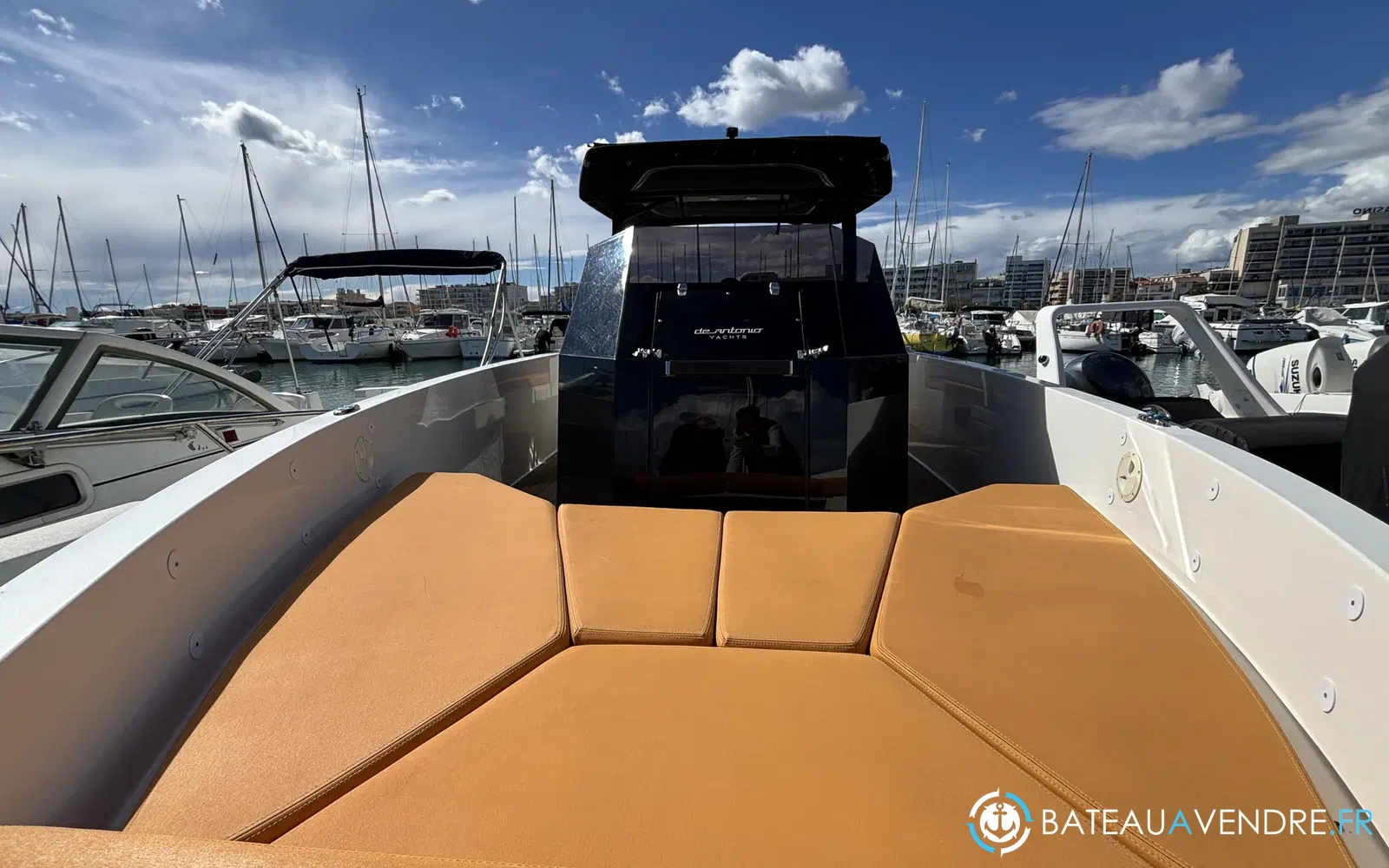slider 1 De Antonio Yachts D28