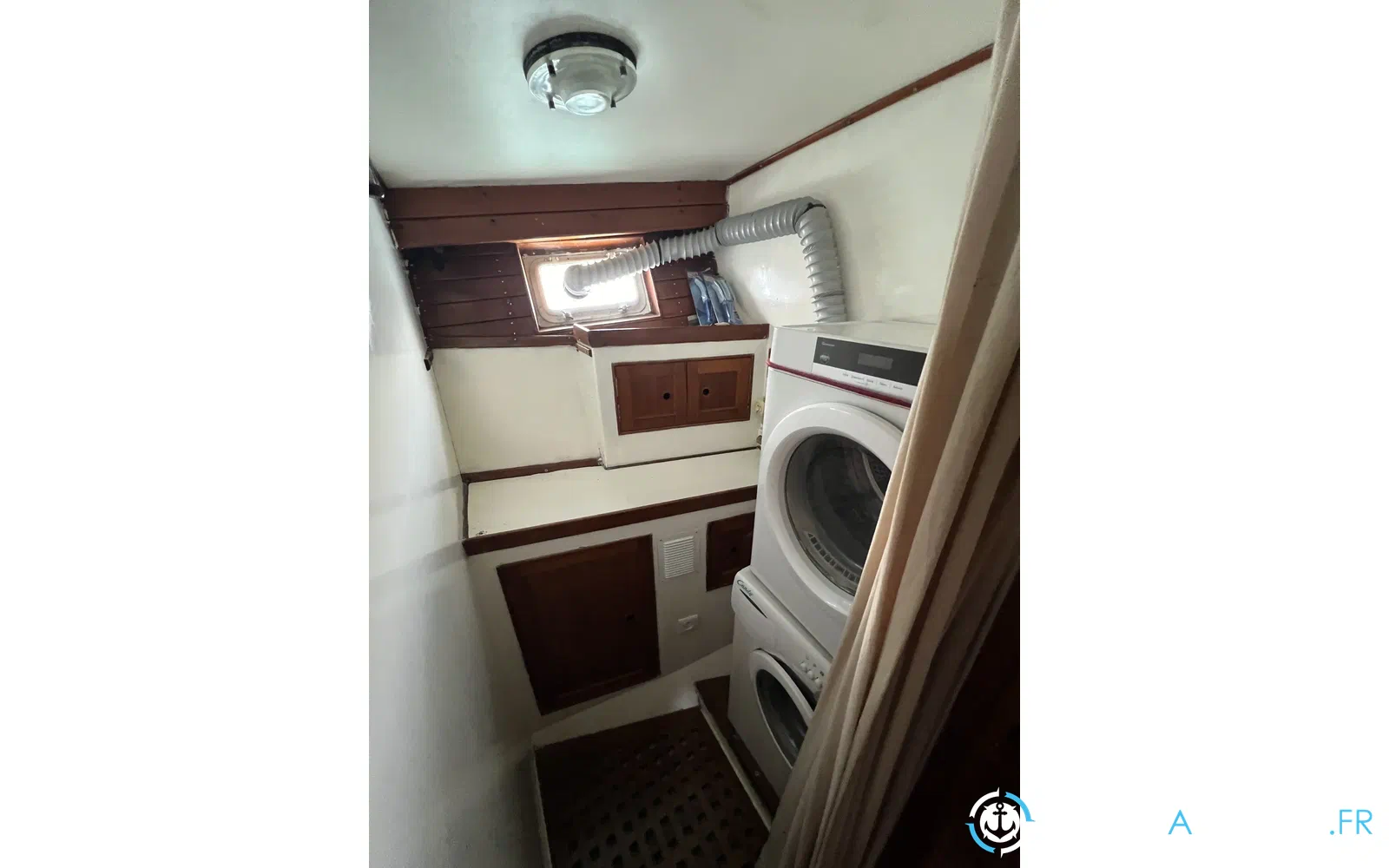 slider 33 Grand Banks 50