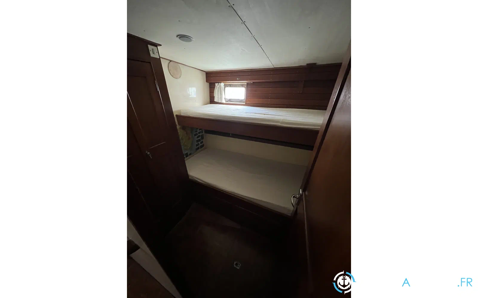slider 37 Grand Banks 50