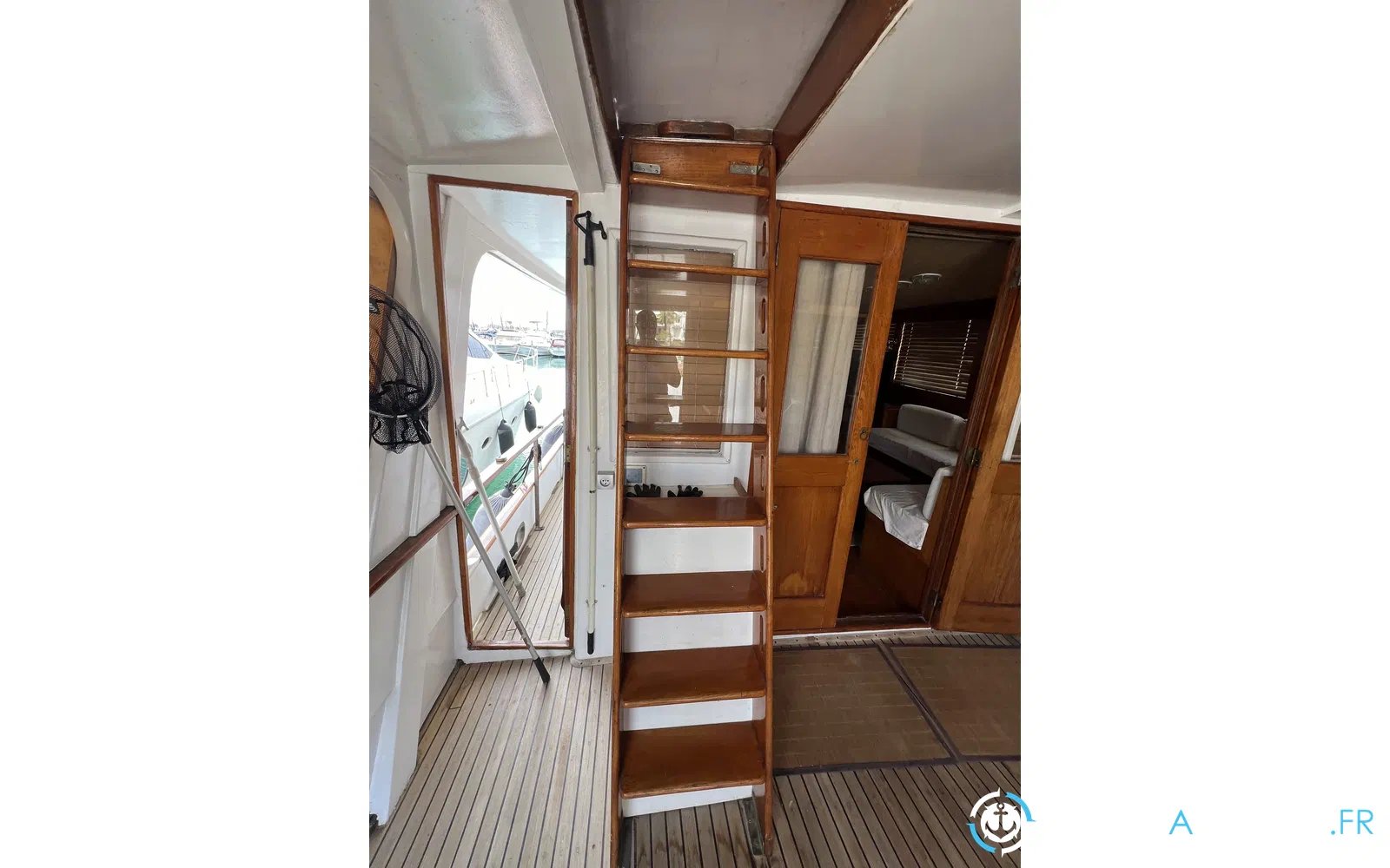 slider 6 Grand Banks 50