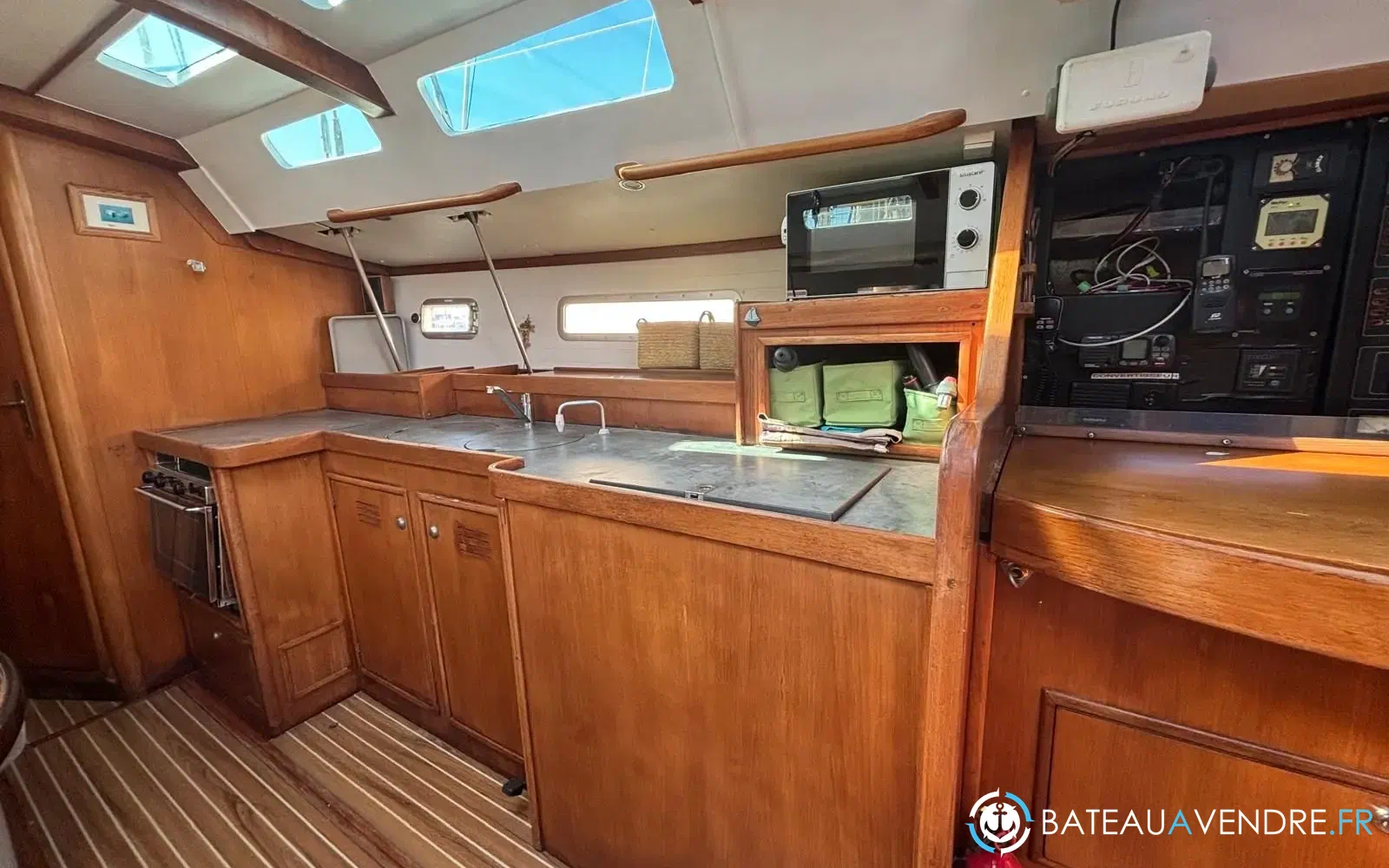 slider 9 Jeanneau Voyage 12.50