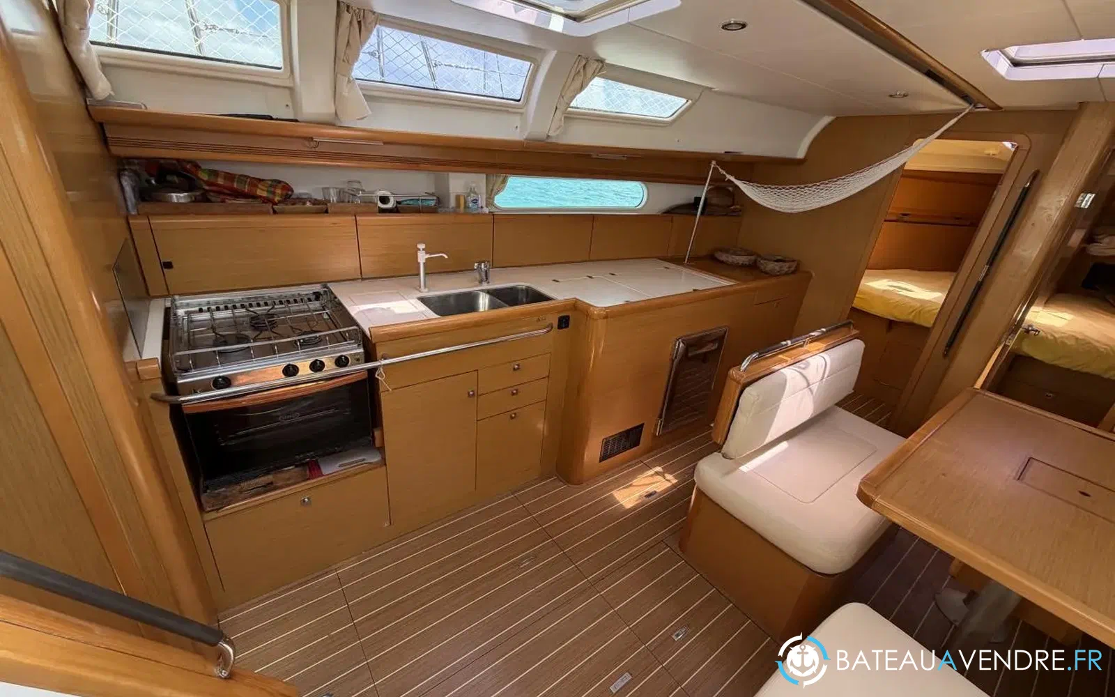 slider 26 Jeanneau Sun Odyssey 44i Performance