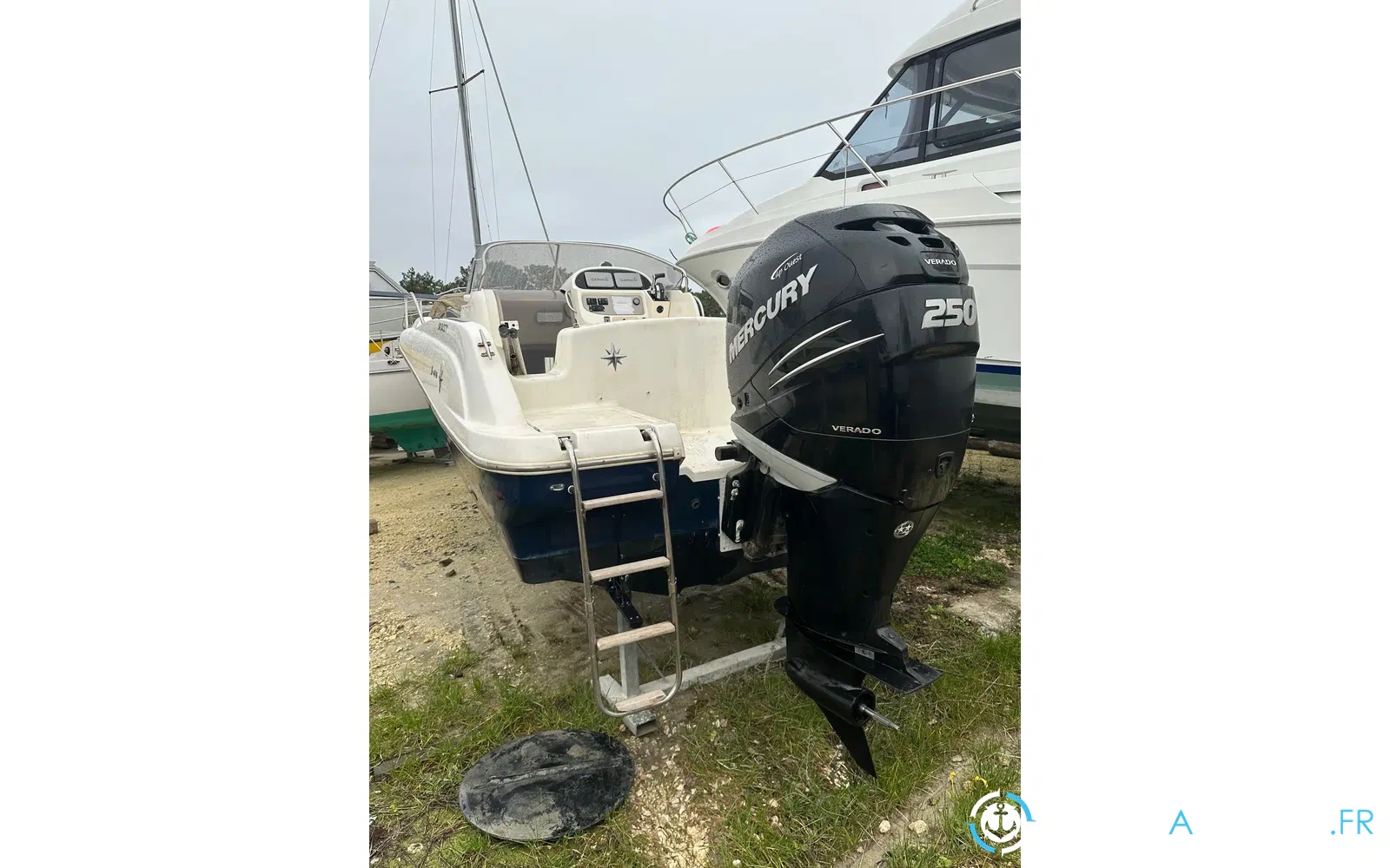 slider 2 Jeanneau Cap Camarat 715 WA