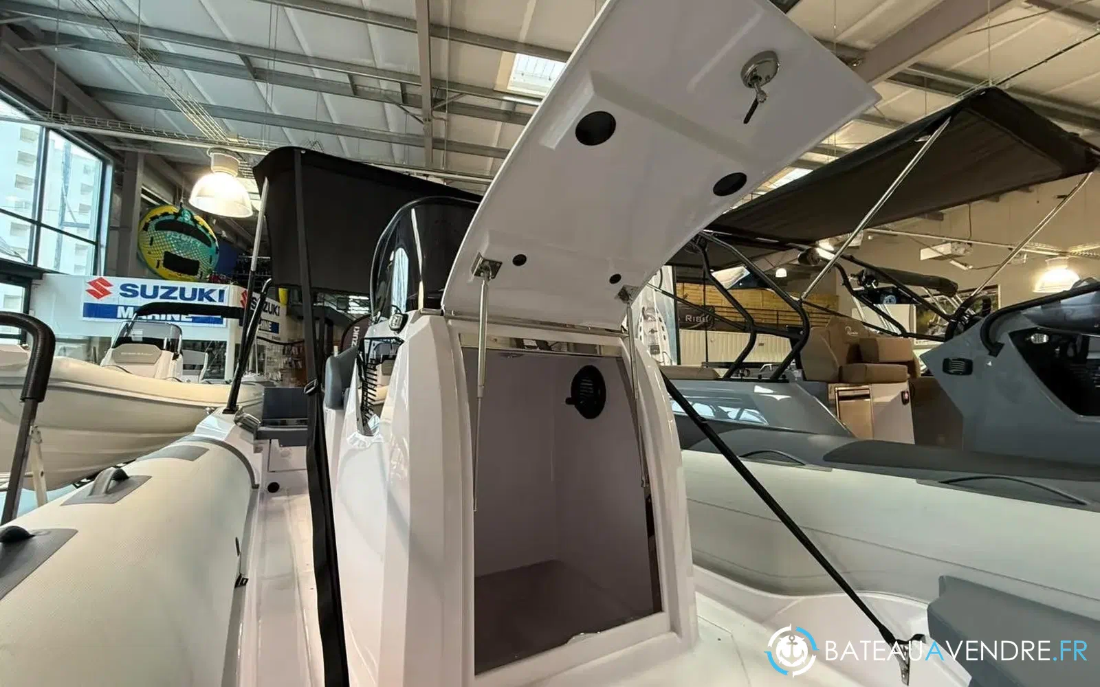 slider 13 Ranieri Cayman 26 Sport Touring