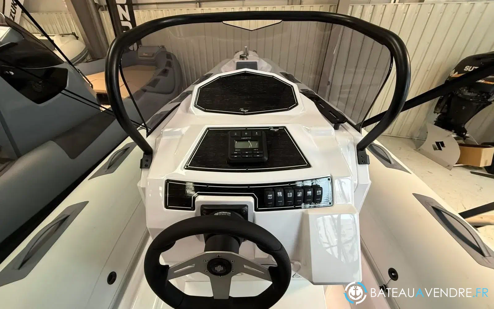 slider 7 Ranieri Cayman 26 Sport Touring