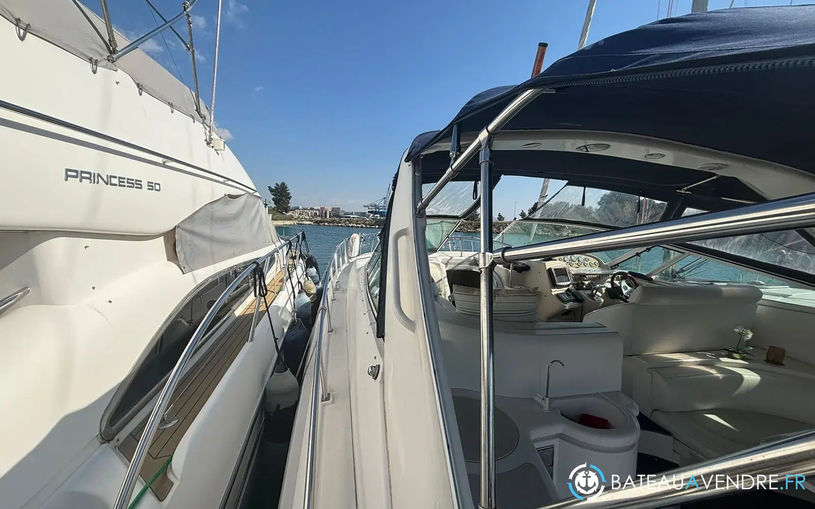 slider 9 Cruisers Yachts 4270 Esprit