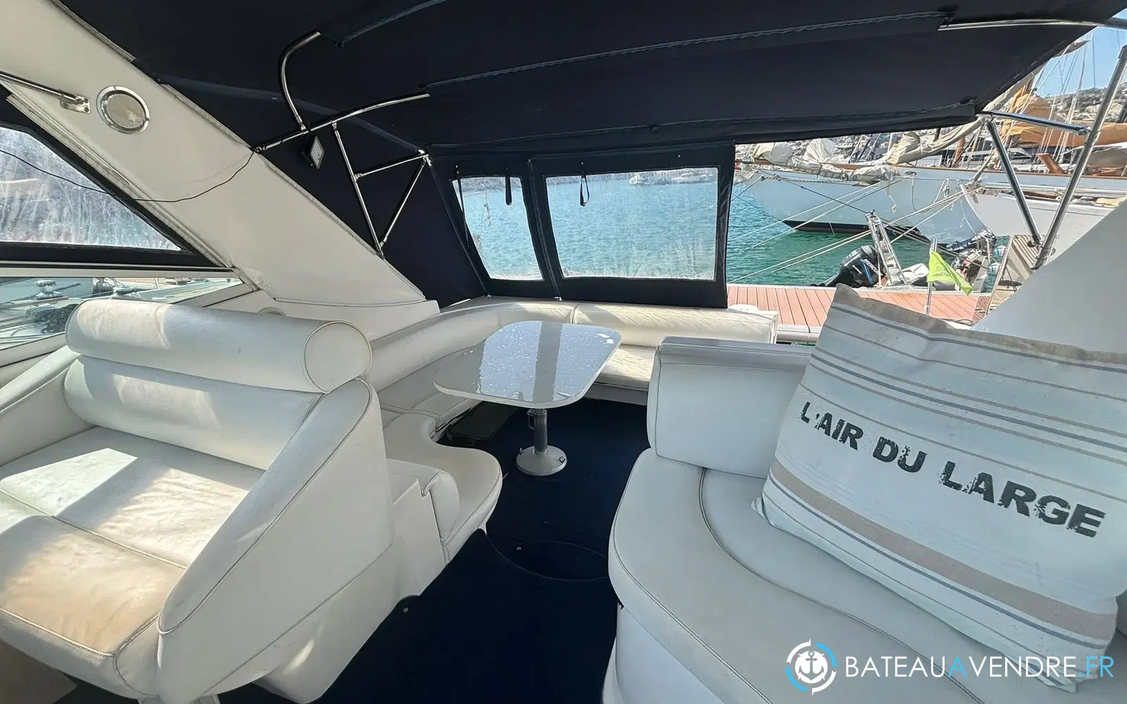 slider 15 Cruisers Yachts 4270 Esprit